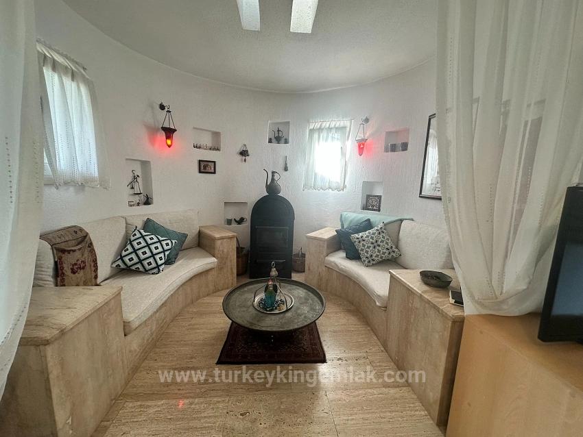 Müstakil Daireli Eşsiz Akdeniz Villası