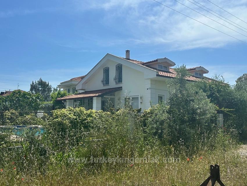 Dalyan Arıkbaşı Mevkiinde Dormer Bungalov