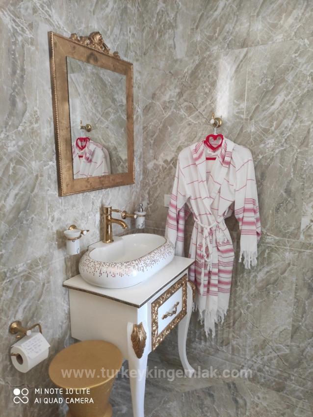 Gökbel’de Eşsiz Deniz Manzaralı 7 Odalı Lüks Malikâne