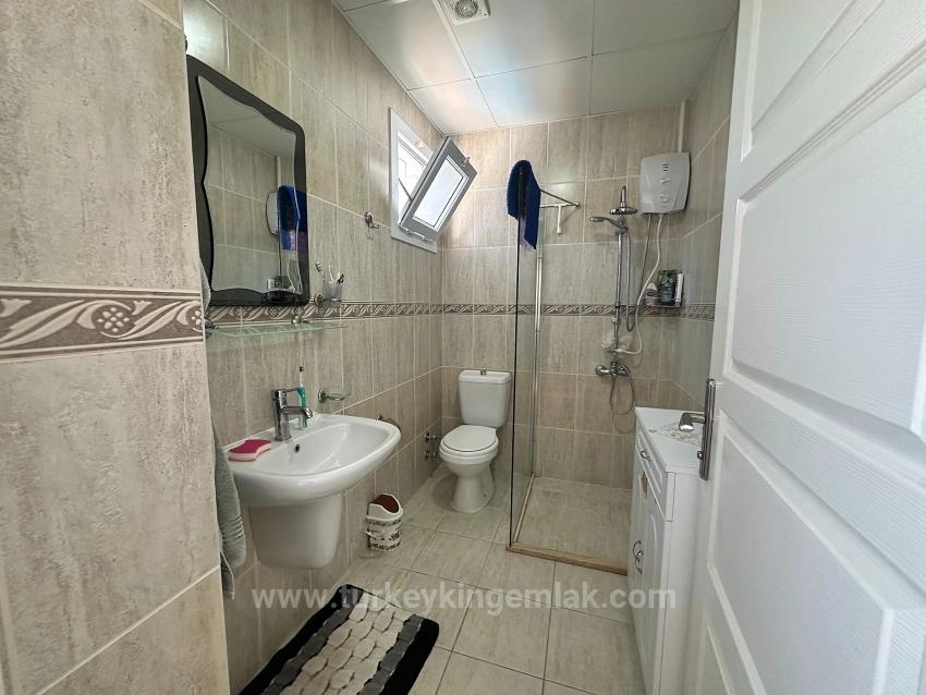 Villa Iris, Ortak Havuzlu, Modern Ve Yarı Müstakil Bir Villa