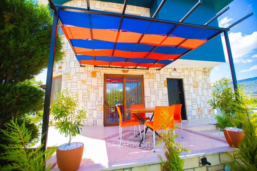 Dağ Manzaralı, Stil Sahibi Ve Tamamen Yenilenmiş Özel Villa