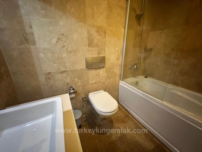 Dalyan Maraş Bölgesinde , Nehir Manzaralı Satılık Villa