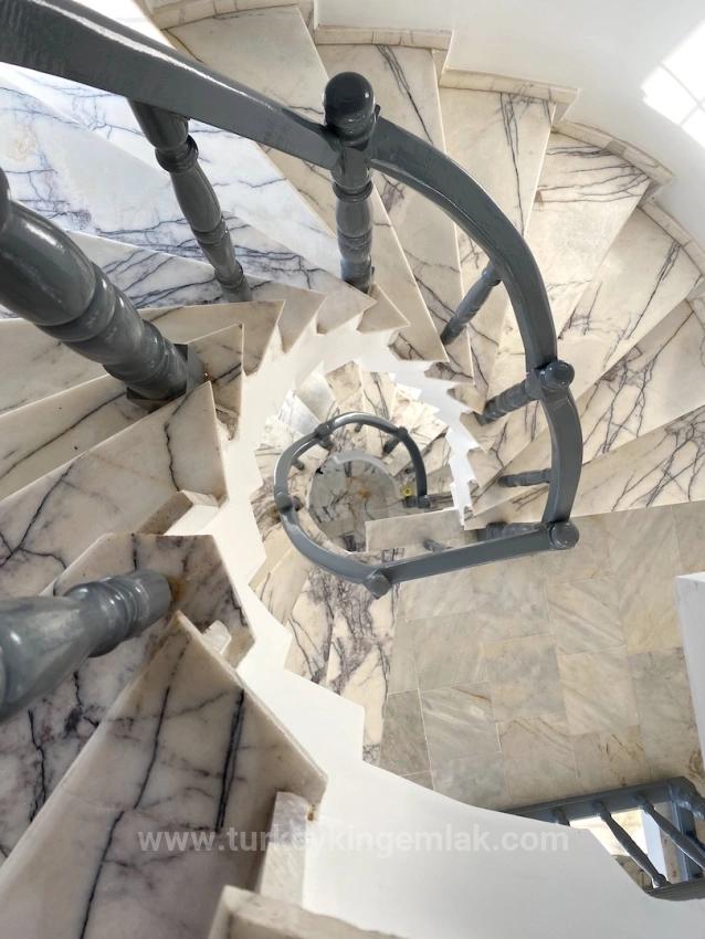 Dalyan Okçular Da Geniş Arsa Üzerinde Satılık Müstakil Villa