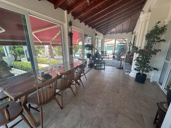 Doğanın Kalbinde Şık Villa