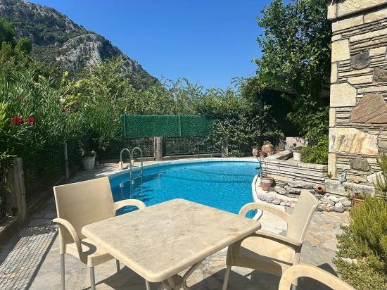 Marmarlı’da Zen Sığınağı – Dalyan’a Yakın Huzurlu İki Yatak Odalı Villa