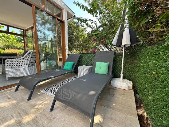 Dalyan Osmanağalar Bölgesinin 'De, Ortak Havuzlu Yarı Müstakil Villa