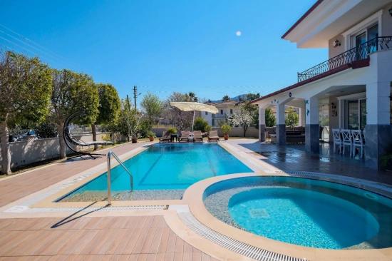 Dalyan Gülpınar’da Satılık Lüks Müstakil Villa
