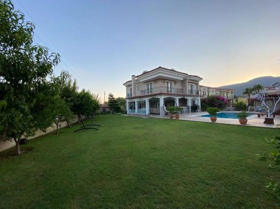 Dalyan Gülpınar’da Satılık Lüks Müstakil Villa