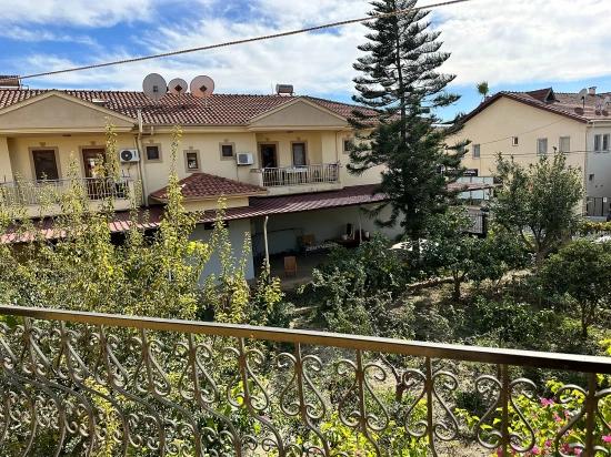 Dalyan Merkezde Sakin Ve Huzurlu Bir Sitede Satılık Dubleks Villa