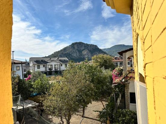 Dalyan Merkezde Sakin Ve Huzurlu Bir Sitede Satılık Dubleks Villa
