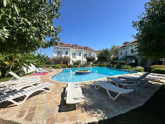 Dalyan Osmanağalar Da Site İçerisinde Satılık Tripleks Villa