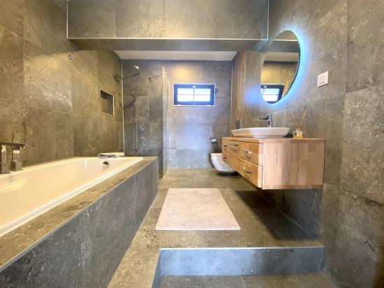 Dalyan Okçular Da Geniş Arsa Üzerinde Satılık Müstakil Villa