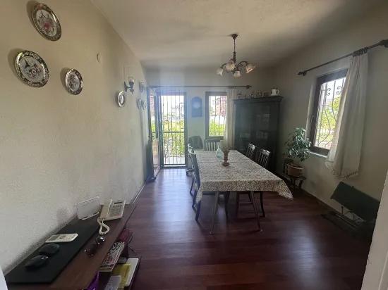 Dağ Manzaralı Ve Olgun Bahçeli Geniş Köy Evi